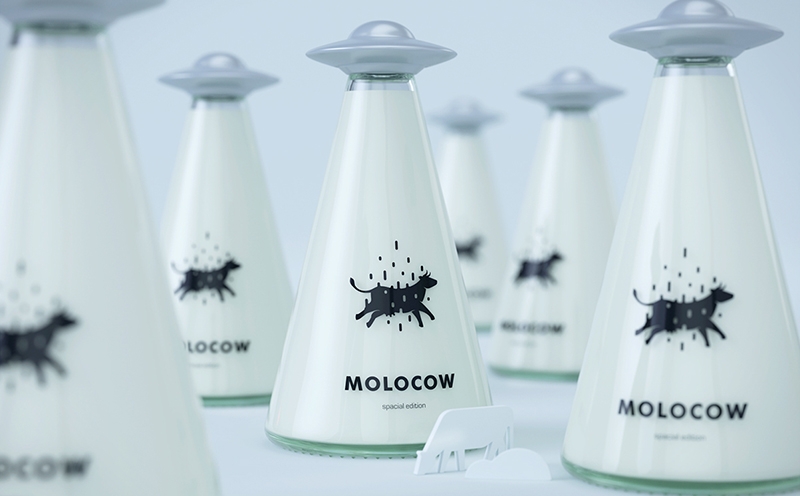 UFO把你家的奶牛偷走啦-儿童牛奶创意包装设计
